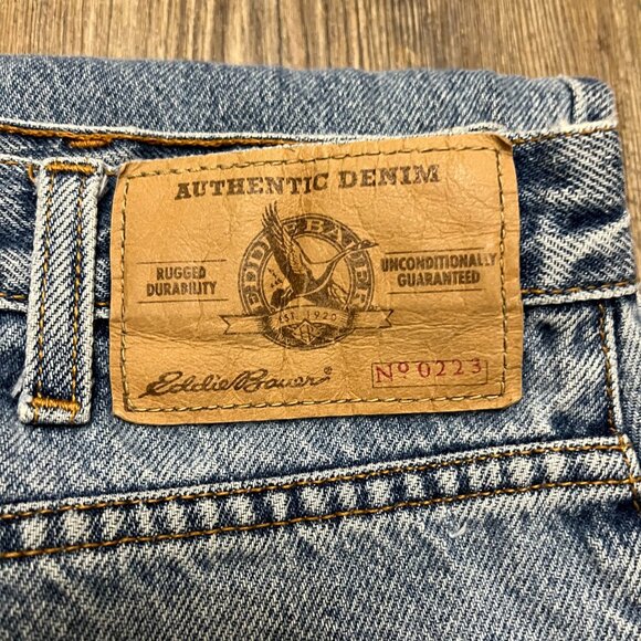 Eddie Bauer Jeans - Men's Size 34x32 - Relaxed Fit - 100% Cotton - Picture 2 of 5